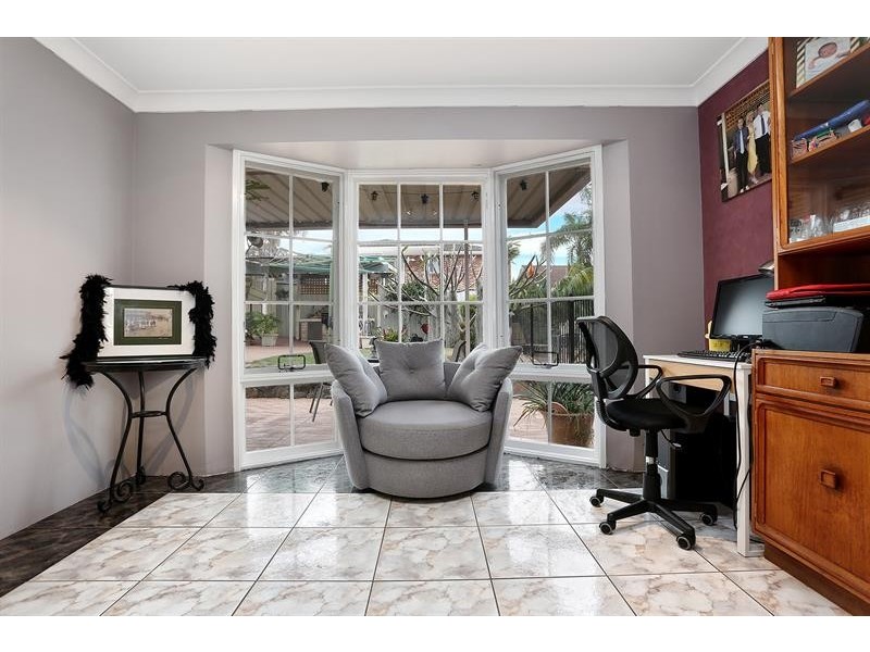 91 Quarry Rd, Bossley Park NSW 2176