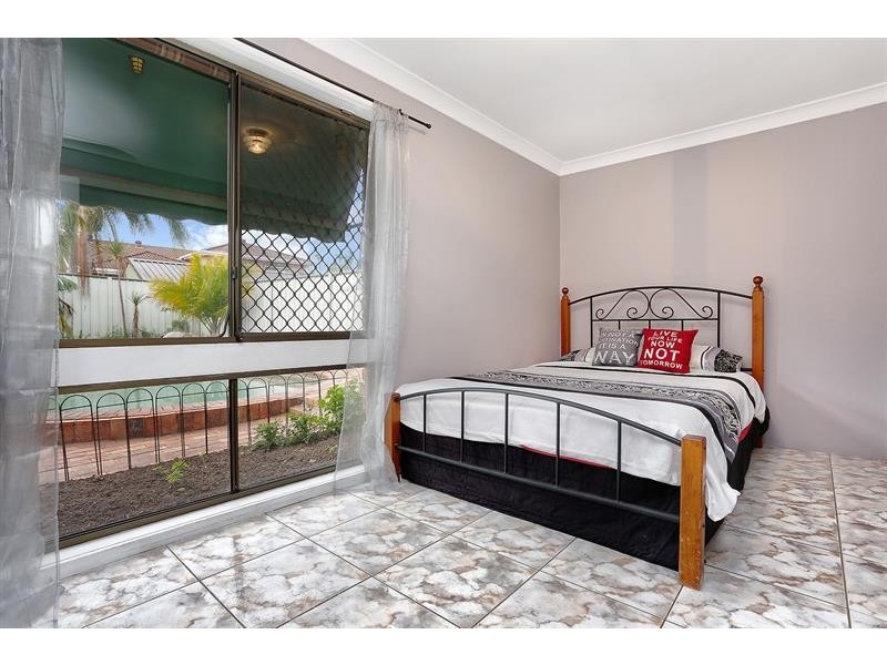 91 Quarry Rd, Bossley Park NSW 2176