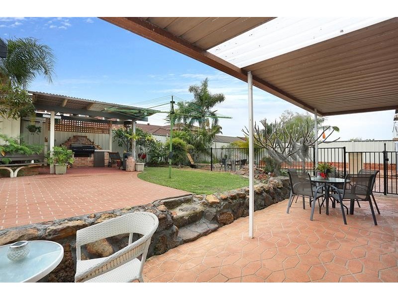 91 Quarry Rd, Bossley Park NSW 2176