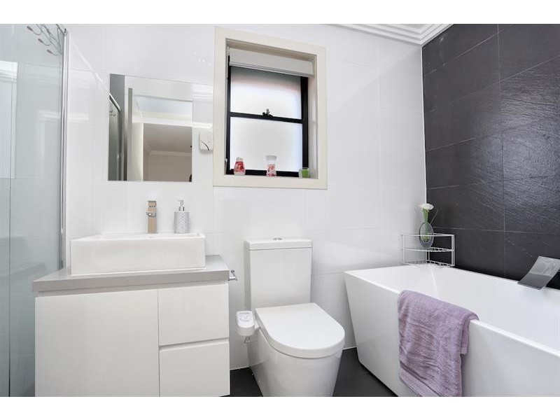 17A Avisford St, Fairfield NSW 2165