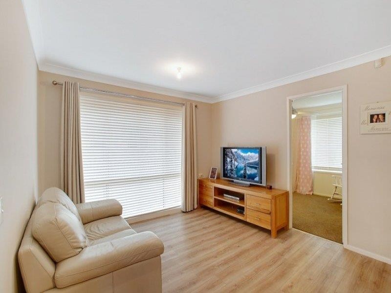 2 Wardle Cl, Currans Hill NSW 2567