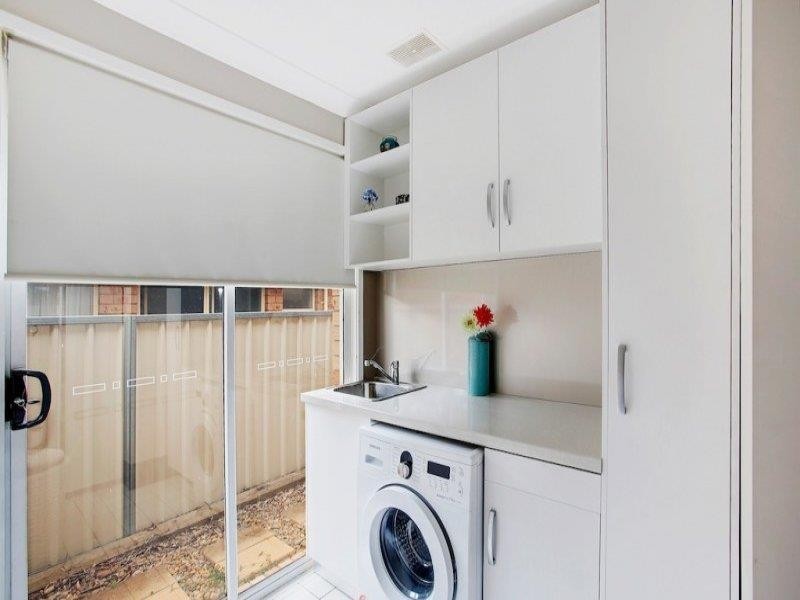 2 Wardle Cl, Currans Hill NSW 2567