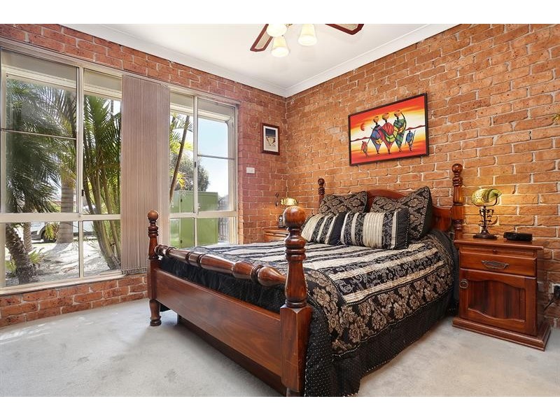 62 Greenfield Rd, Prairiewood NSW 2176