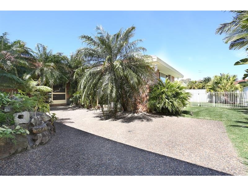 62 Greenfield Rd, Prairiewood NSW 2176