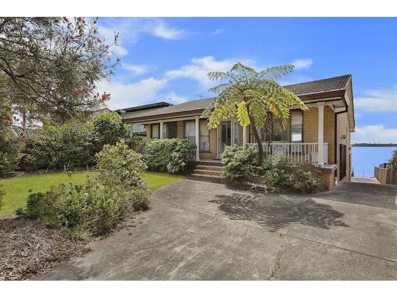 132 Main Rd, Toukley NSW 2263