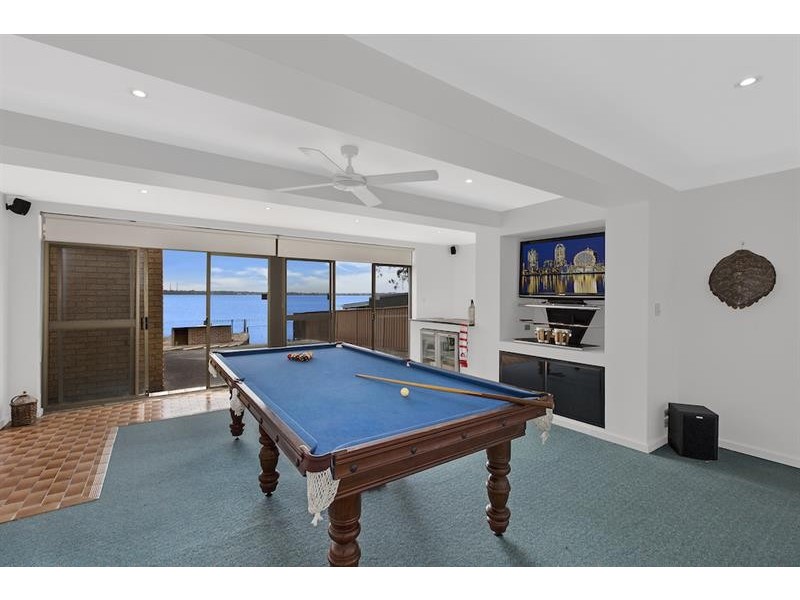 132 Main Rd, Toukley NSW 2263