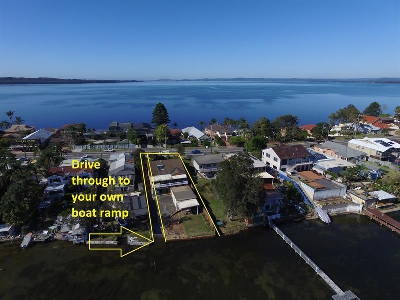 132 Main Rd, Toukley NSW 2263