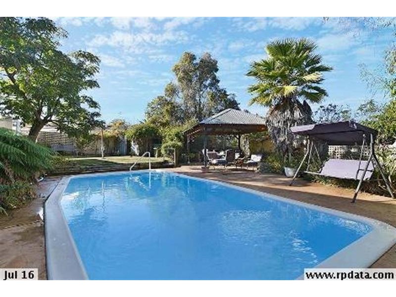 2 Gwenneth Cl, Kanwal NSW 2259
