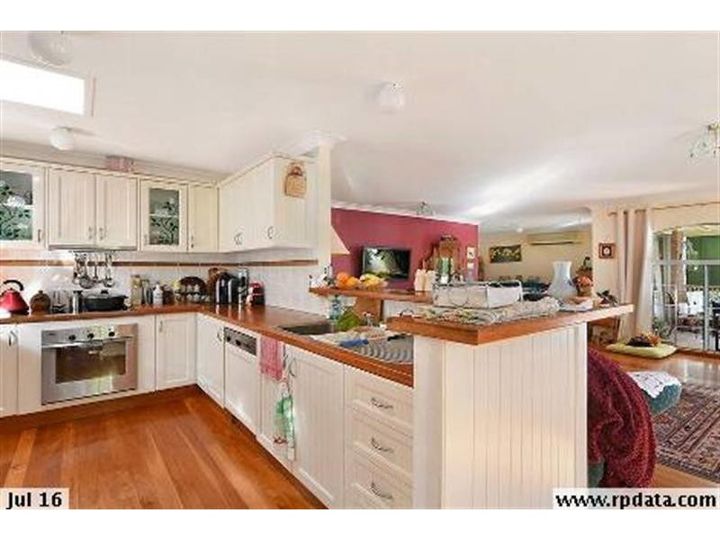 2 Gwenneth Cl, Kanwal NSW 2259