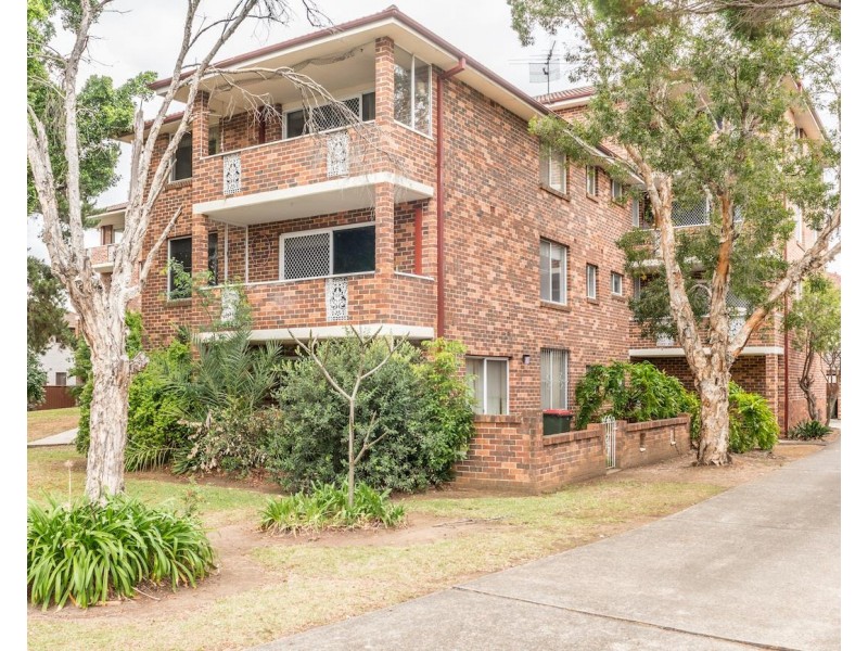 12/8-10 Ulverstone Street, Fairfield NSW 2165