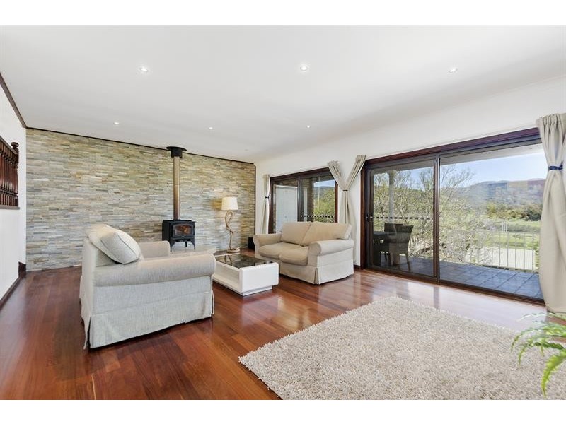 35 Noble Rd, Albion Park NSW 2527