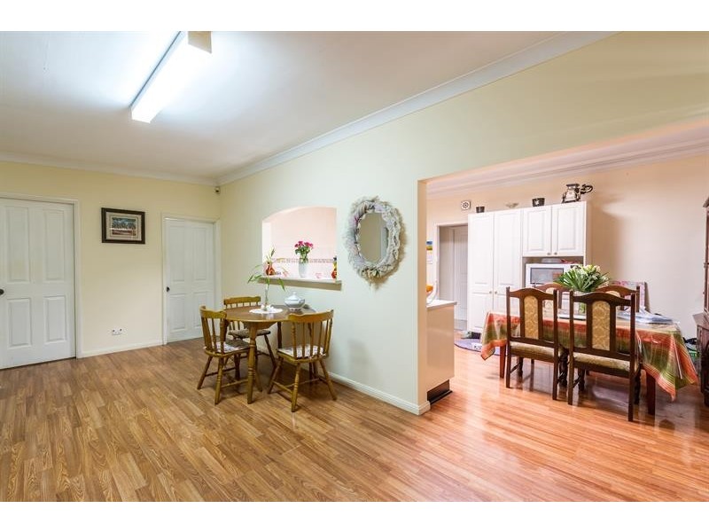 868 The Horsley Dr, Smithfield NSW 2164