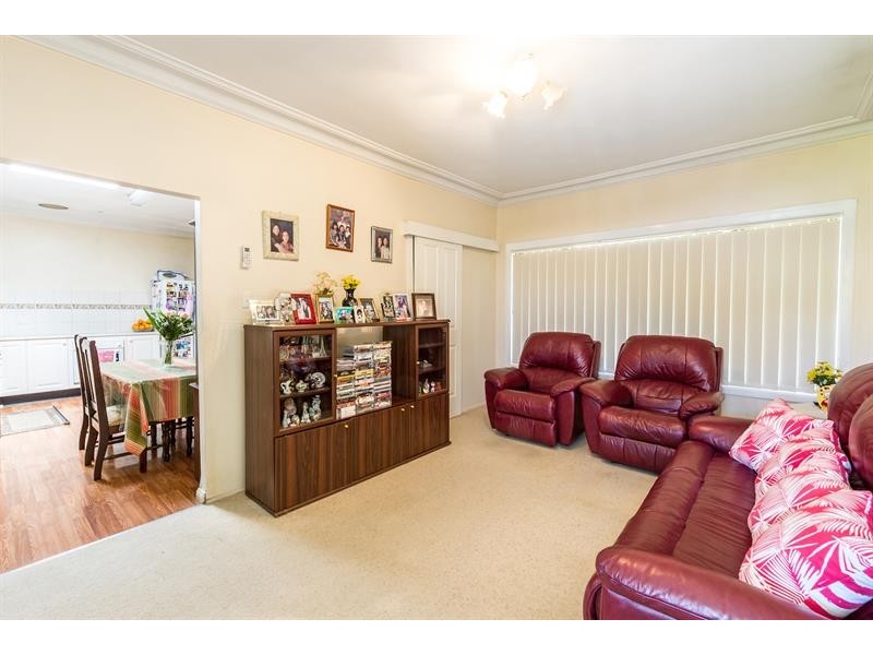 868 The Horsley Dr, Smithfield NSW 2164