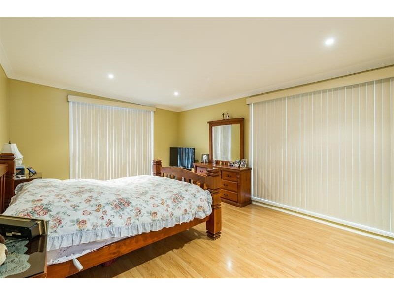 868 The Horsley Dr, Smithfield NSW 2164