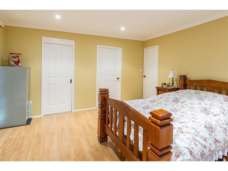 868 The Horsley Dr, Smithfield NSW 2164