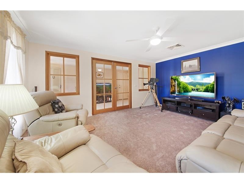 11 Homestead Rd, Wadalba NSW 2259