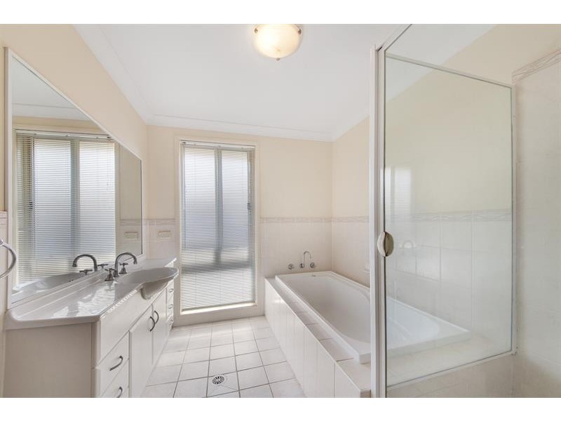 11 Homestead Rd, Wadalba NSW 2259