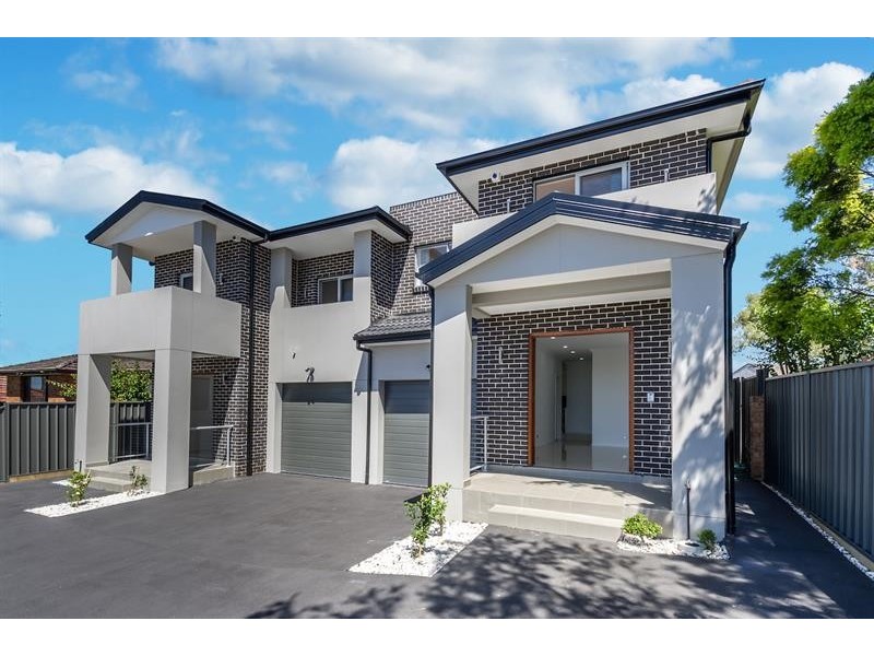 137A Cambridge St, Canley Heights NSW 2166