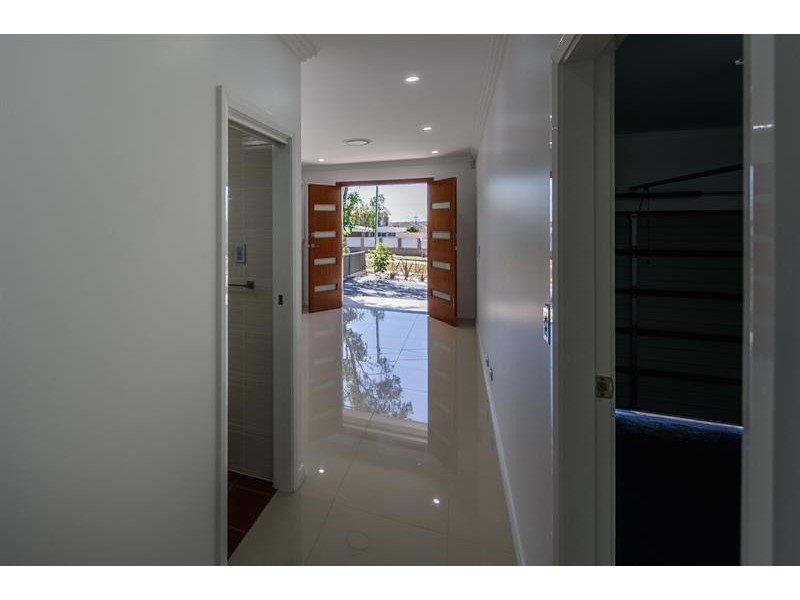 137A Cambridge St, Canley Heights NSW 2166