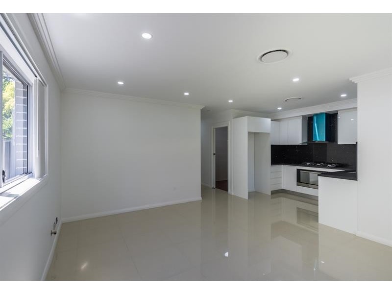 137A Cambridge St, Canley Heights NSW 2166