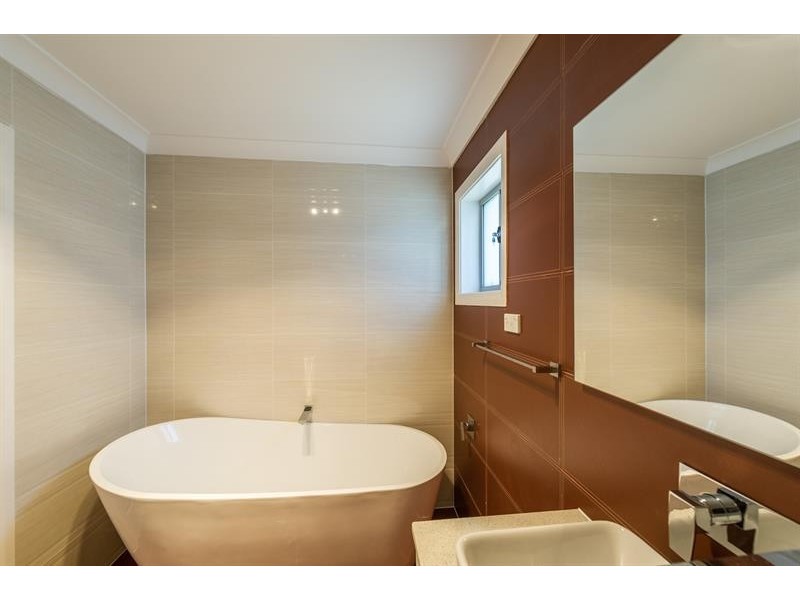 137A Cambridge St, Canley Heights NSW 2166