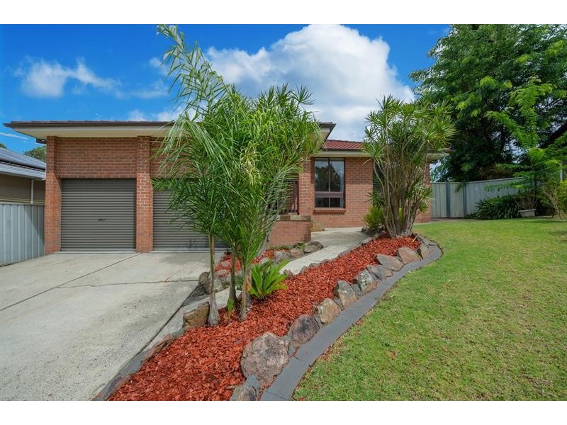 2 Whisson Cl, Abbotsbury NSW 2176