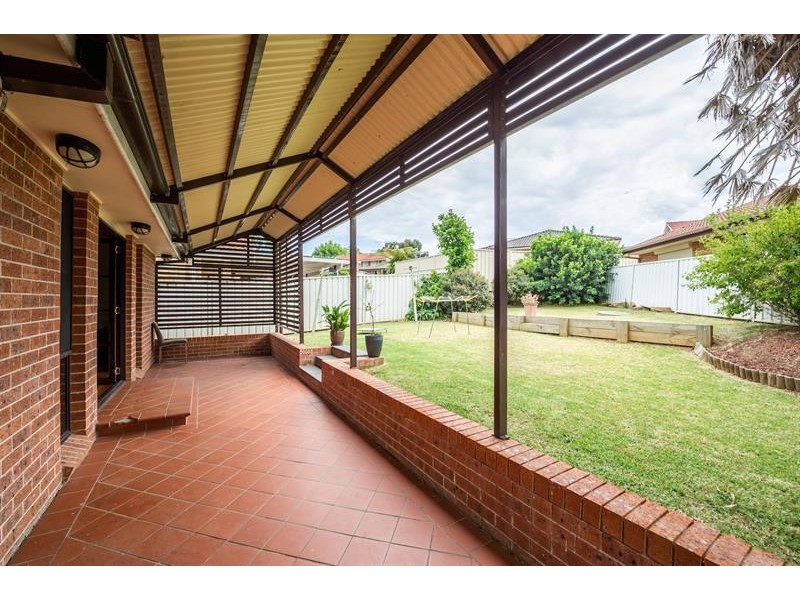 2 Whisson Cl, Abbotsbury NSW 2176