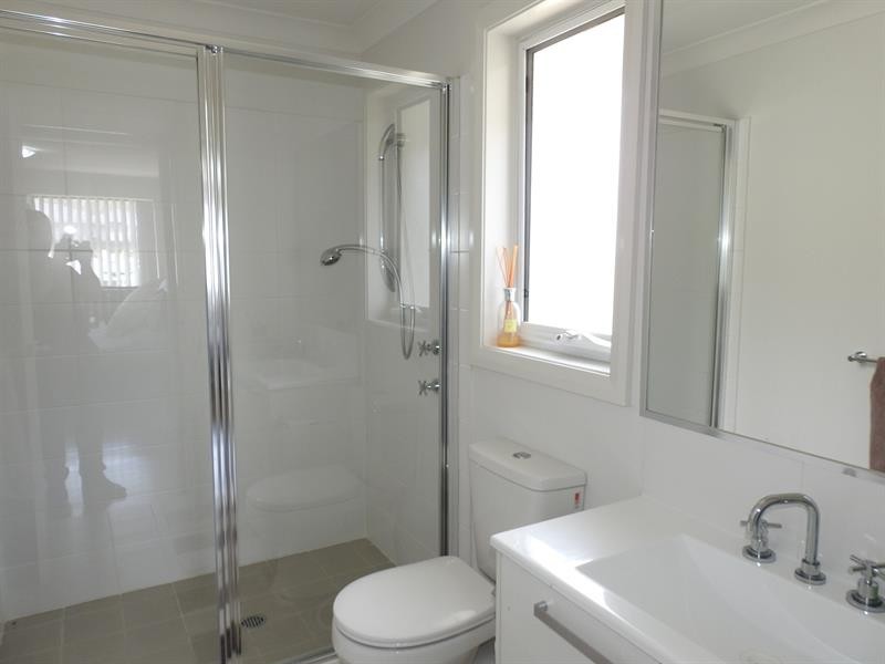 153 Hemsworth Ave, Middleton Grange NSW 2171