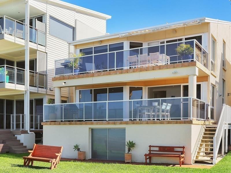 11 Coledale Ave, Coledale NSW 2515