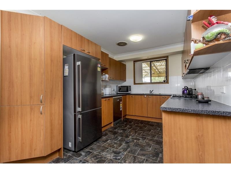 8 Waterfall Cres, Cranebrook NSW 2749