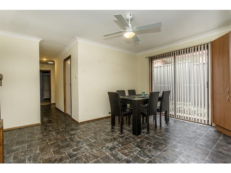 8 Waterfall Cres, Cranebrook NSW 2749