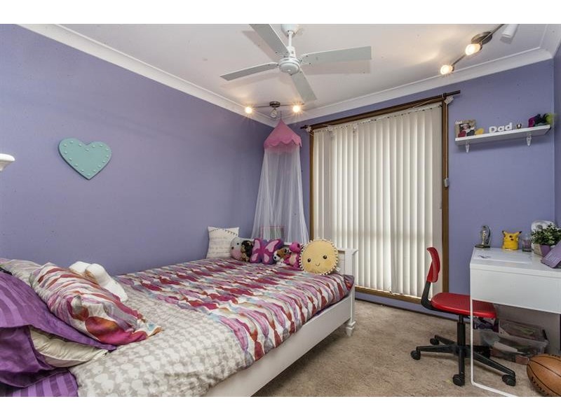 8 Waterfall Cres, Cranebrook NSW 2749