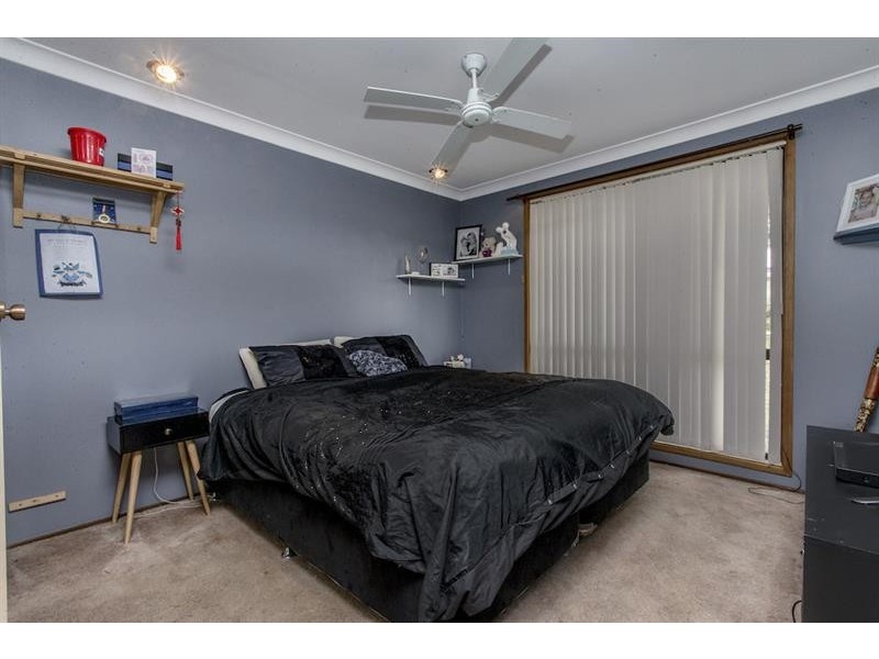 8 Waterfall Cres, Cranebrook NSW 2749