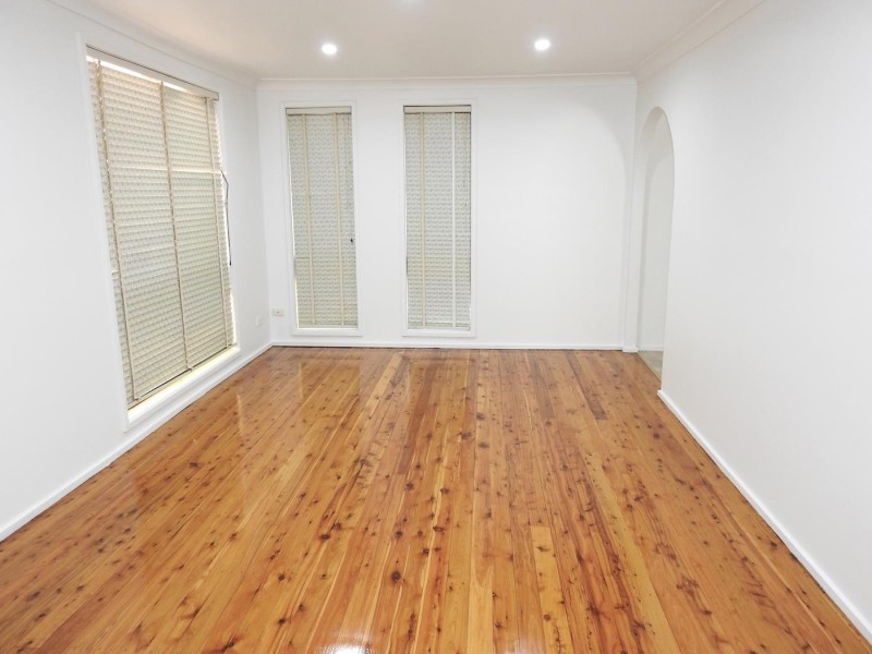 5 Dryden  Place, Wetherill Park NSW 2164