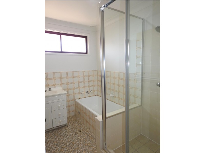 5 Dryden  Place, Wetherill Park NSW 2164