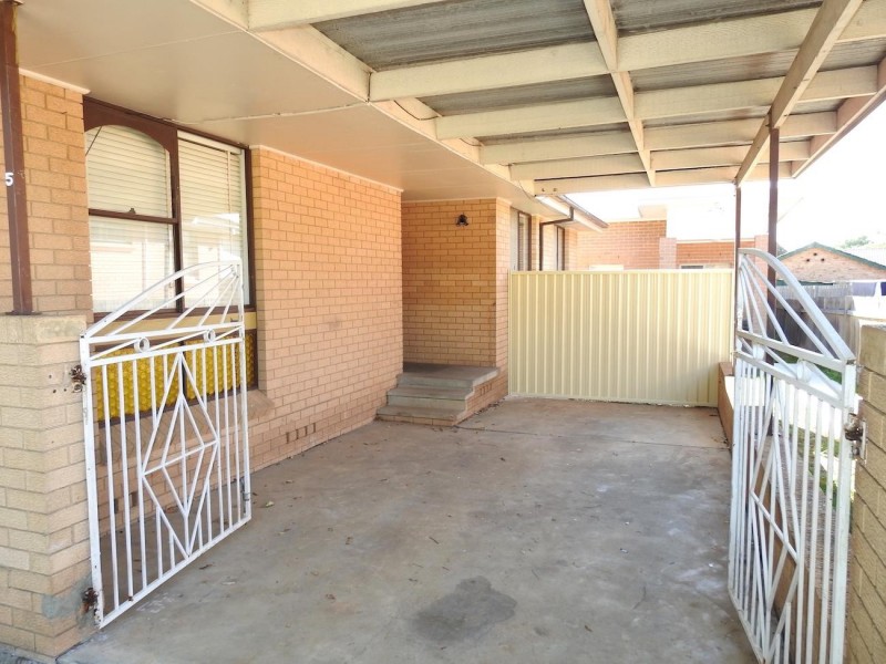 5 Dryden  Place, Wetherill Park NSW 2164