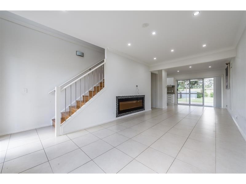 153 Hemsworth Ave, Middleton Grange NSW 2171