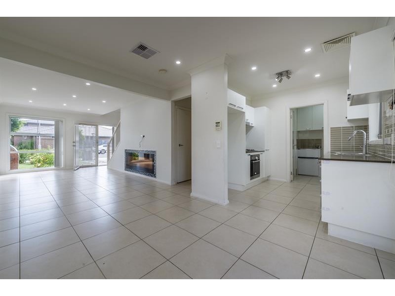 153 Hemsworth Ave, Middleton Grange NSW 2171