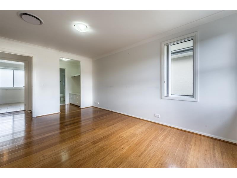 153 Hemsworth Ave, Middleton Grange NSW 2171