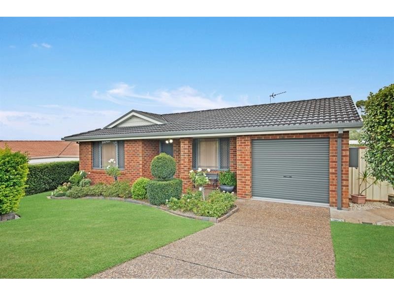 9 Elm Pl, Blue Haven NSW 2262