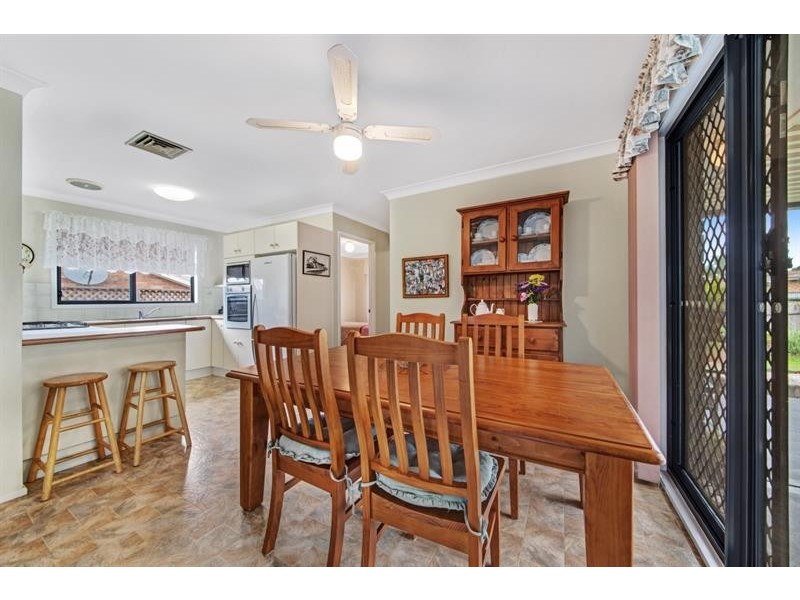 9 Elm Pl, Blue Haven NSW 2262