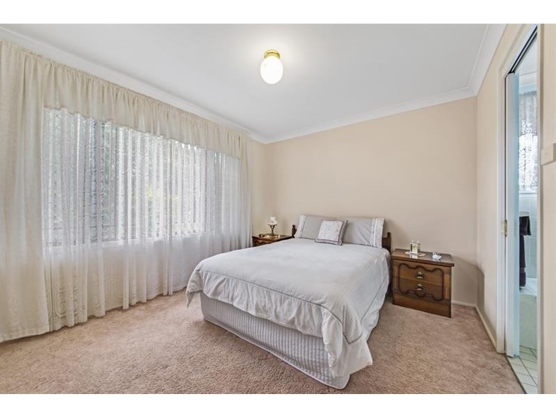 9 Elm Pl, Blue Haven NSW 2262