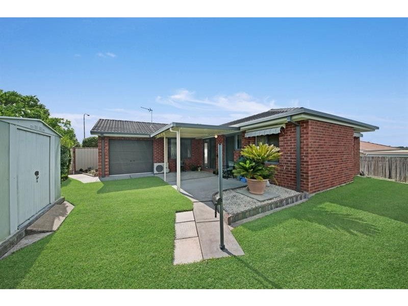 9 Elm Pl, Blue Haven NSW 2262