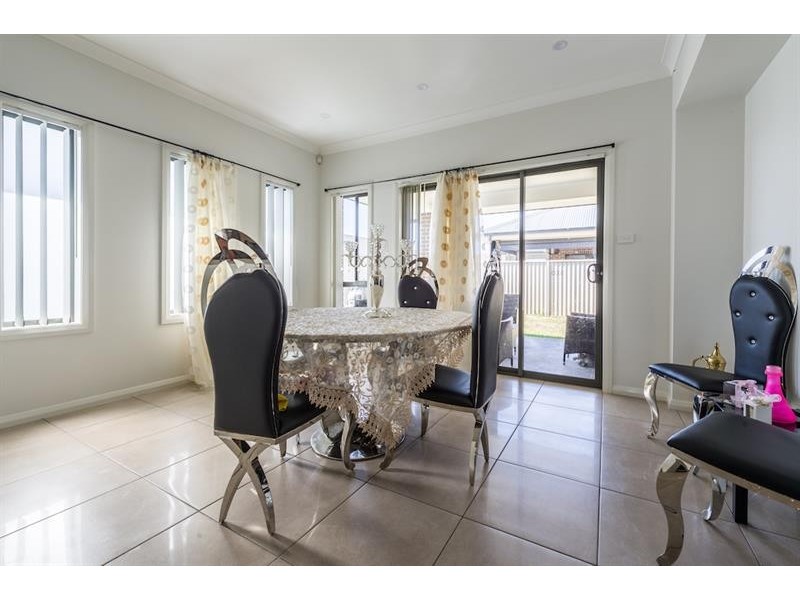 27 Inverell Ave, Hinchinbrook NSW 2168