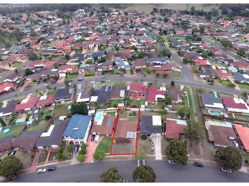 44 Stockdale Cres, Abbotsbury NSW 2176