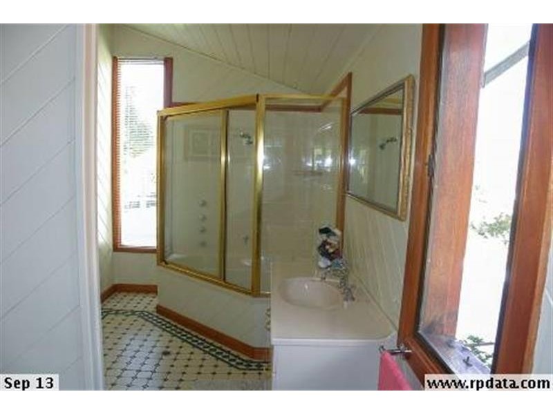 13 Byron  St, Wyong NSW 2259