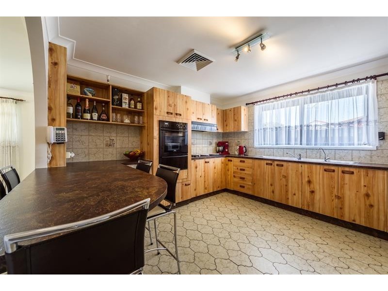 42 Rossetti St, Wetherill Park NSW 2164