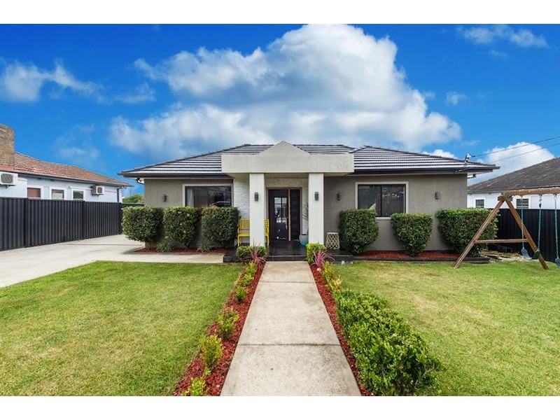 14 Malta St, Fairfield East NSW 2165
