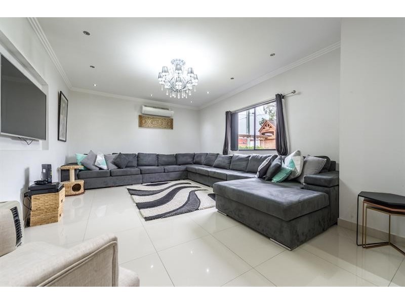 14 Malta St, Fairfield East NSW 2165