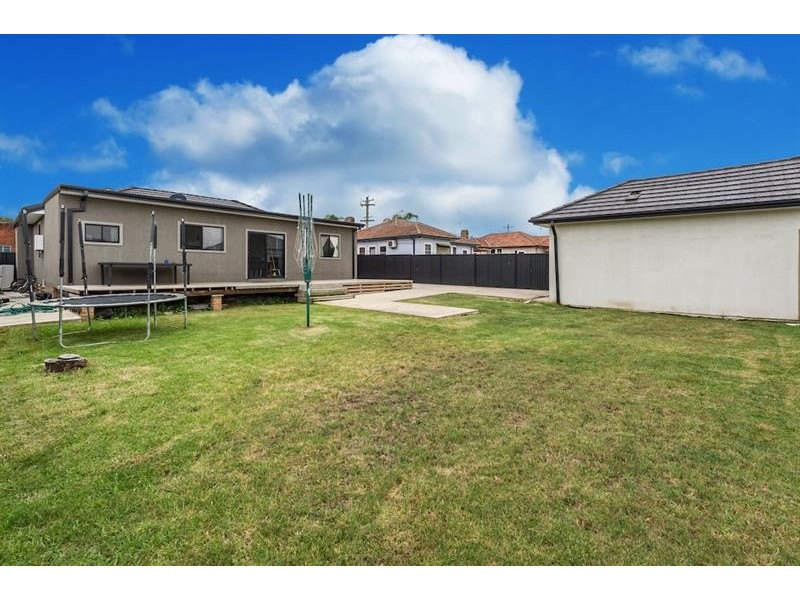 14 Malta St, Fairfield East NSW 2165